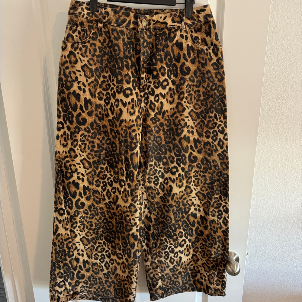 Cheetah Print Wide Leg Pants